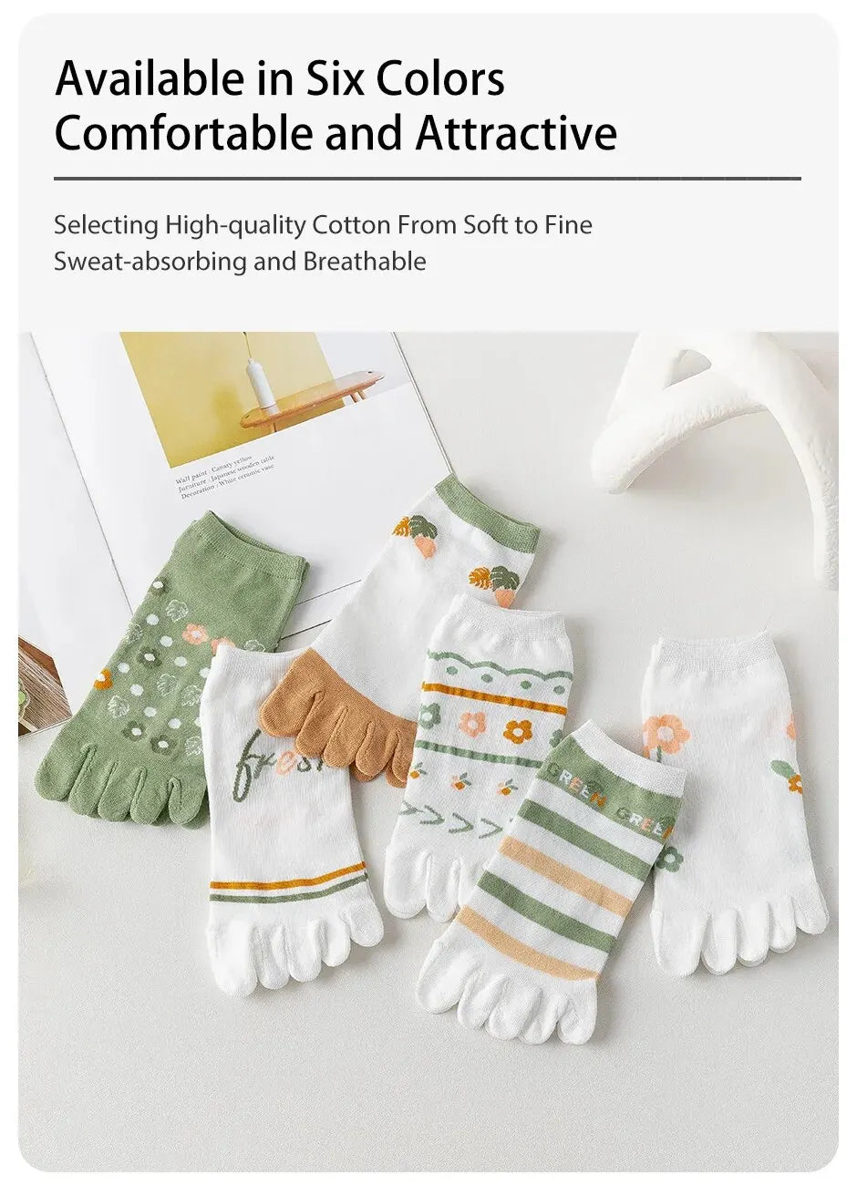3 Pairs of Women's Spring and sSummer Season Cute and Sweet Fashionable Striped Flower Comfortable Five-finger Split-toe Socks