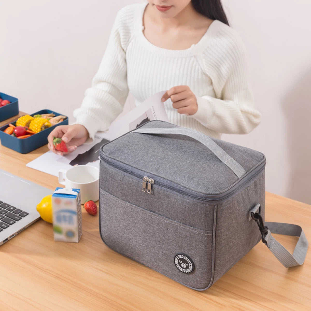 Capacity hand-held with shoulder strap insulated bag, lunch box bag, student thickened waterproof lunch bag。-zmt